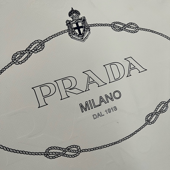 Large PRADA shopping bag - Picture 2 of 7